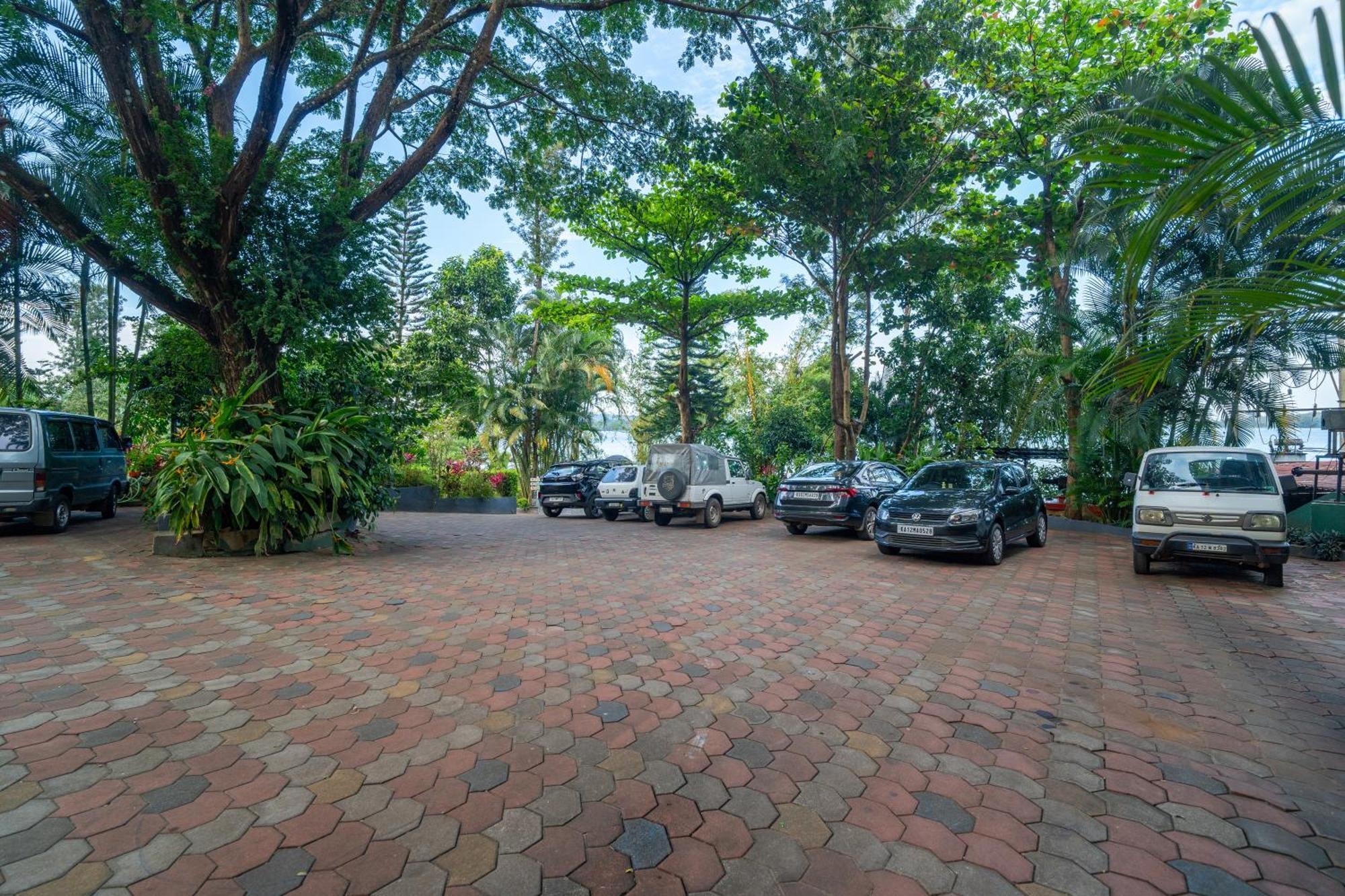 Coorg Jungle Camp Backwater Resort Suntikoppa ภายนอก รูปภาพ