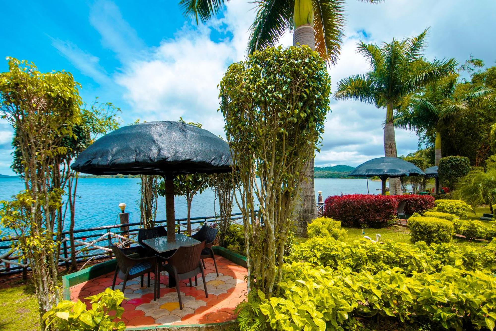 Coorg Jungle Camp Backwater Resort Suntikoppa ภายนอก รูปภาพ